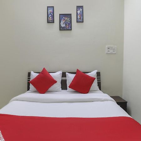 Collection O Shyam Vatika Banquet And Rooms Σουράτ Εξωτερικό φωτογραφία