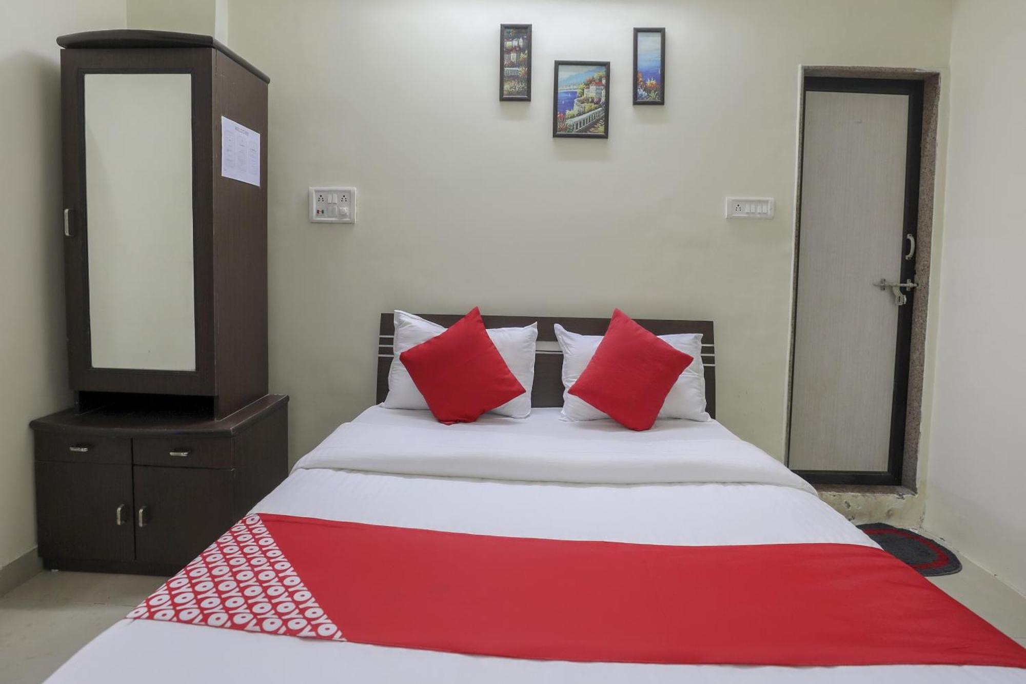 Collection O Shyam Vatika Banquet And Rooms Σουράτ Εξωτερικό φωτογραφία